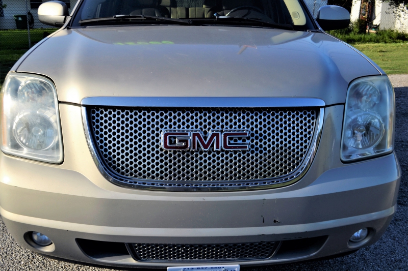 moto-ANTIBES-min_gmc-yukon-truck-grill-2828425